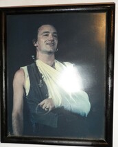 U2 Bono 2001 Joshua Tree Tour Photo On Front Stage Broken Arm 8*10 Inch ... - $40.38 CAD