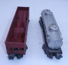 Lot Of 2 Lionel Train Cars - 6456 Lehigh Valley Hopper &amp; 6465 Tank Car - £16.19 GBP