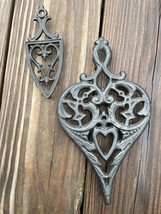 Vintage Wilton Cast Iron Footed Heart Trivets Wall Hanging Black Lot of 2 - £10.30 GBP