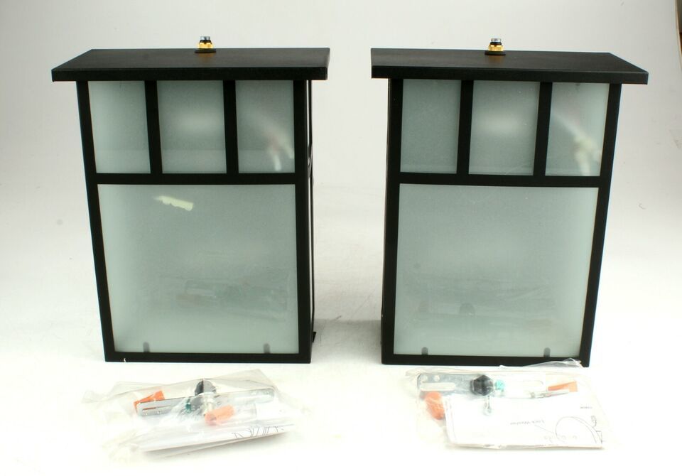 *2 x Fluorescent Light Outdoor Wall Lantern Black - $9.21