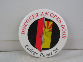 Vintage Univeristy Pin - College Royal 1985 U of Guelph - Celluloid Pin  - $15.00