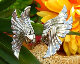Vintage Wings Earrings Art Deco Abstract Large Silver Tone Clip Ons  - $25.95
