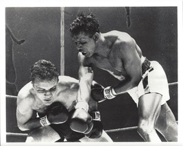 Sugar Ray Robinson Vs Jake Lamotta 8X10 Photo Boxing Picture - £3.96 GBP