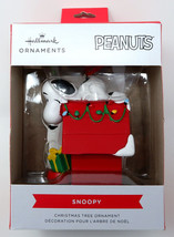 Hallmark 3HCM2949 P EAN Uts Snoopy On Doghouse Resin Christmas Ornament - New! - £10.03 GBP