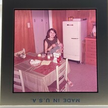 Woman With Baby And Box Of Gerber Oatmeal 1960s /  70s 35mm Slide Photog... - $133.32 MXN