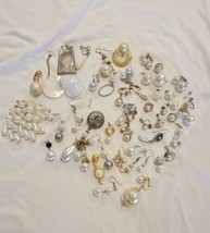Vintage to Modern SINGLE Pearl Earrings Lot 50 Pieces - £12.55 GBP