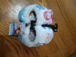 Girls 5-6 House Shoes Frozen Designs Blue Glitter on Back and Around the... - $5.50