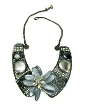 Vintage Costume Jewelry, Woven Wire Collar, Bib Necklace, Mother of Pearl NK177 - £26.79 GBP