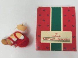 1985 Hallmark Kitty Mischief Christmas Ornament in Box U37 - £10.22 GBP