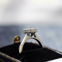 Anello di fidanzamento a grappolo di diamanti con taglio rotondo VVS1 CZ da... - £74.36 GBP