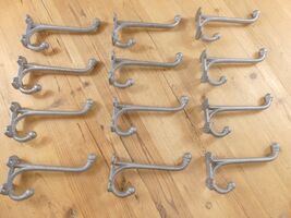 12 LARGE HARNESS HOOKS RACK COAT HAT CAST IRON HEAVY DUTY **READ DESCRIP... - €60,59 EUR 12 LARGE HARNESS HOOKS RACK COAT HAT CAST IRON HEAVY DUTY **READ DESCRIP... - €60,59 EUR