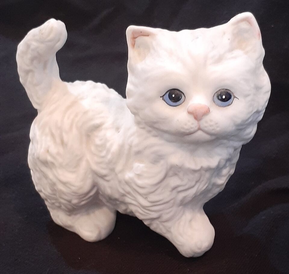 Homco White Kitten/Cat Vintage Figurines #1413 Blue Eyes Taiwan 1970s - $1.49
