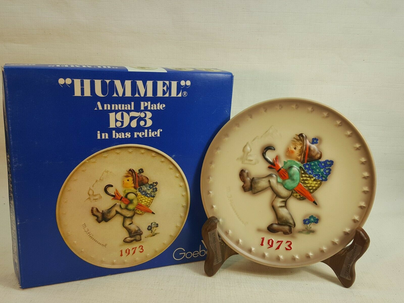 M.J. Hummel Annual Plate 1973 In Bas Relief  with original box FD488 - $19.95