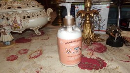 DOG MOM LOTION VANILLA SUGAR ANY WOMAN CAN BE A MOTHER SOMEONE SPECIAL N... - $17.60
