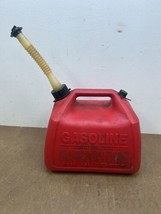 2 1/2 Gallon Gas Can w Spout GOTT Rubbermaid red cap Pre Ban Vented vintage 2.5 - £20.81 GBP