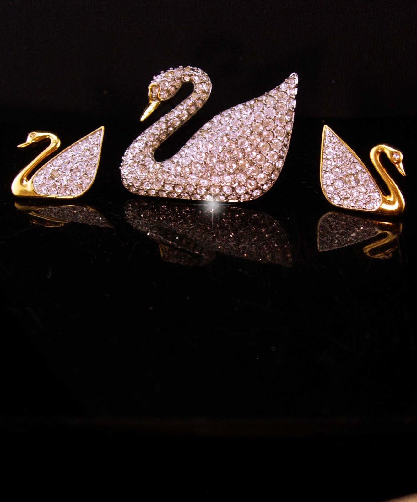 Primary image for Genuine Swarowski set - rhinestone swan brooch - pierced earrings - signed swan 