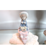 Lladro 5554 Pretty and Prim Figurine Girl Sitting with Flowers 1988 Spai... - $133.46 CAD