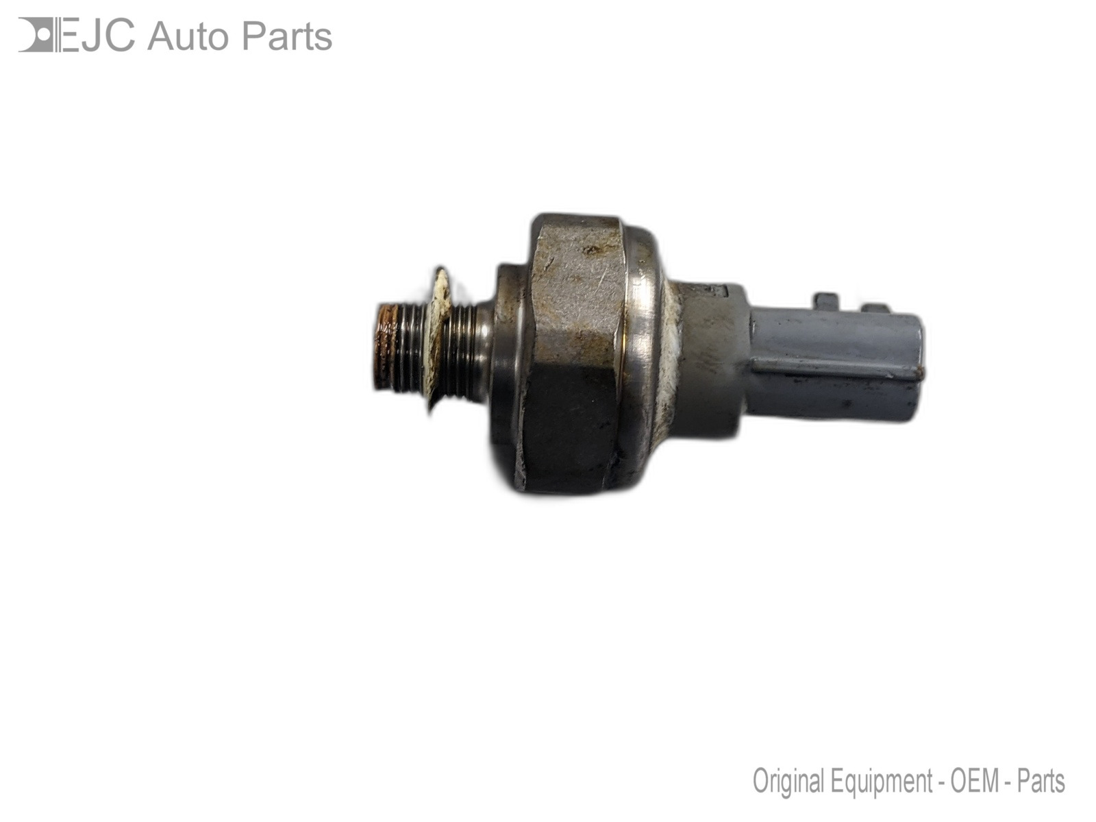 Engine Oil Pressure Sensor For 09-15 Nissan Rogue  2.5  FWD - $19.75