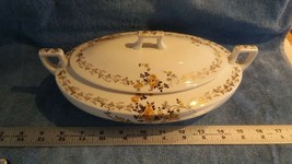 Homer Laughlin Covered Vegetable Bowl, Kwaker, Gold Leaf Band, Yellowroses - £28.97 GBP