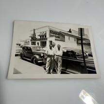 Three Men With Automobiles In Front Of Stasco Standard Tire &amp; Supply 1940s - $114.91 MXN