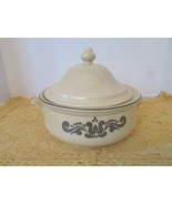 PFALTZGRAFF VILLAGE PATTERN ROUND COVERED CASSEROLE #6-315 USA HAS CRAZING - $17.58 CAD