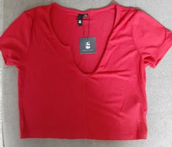 Garage brand Womens Haut Court notched Crop tee  Blouse red size M NWT - £5.42 GBP