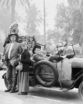 The Beverly Hillbillies Cast By Old Car B&amp;W 16x20 Canvas Giclee - £55.94 GBP