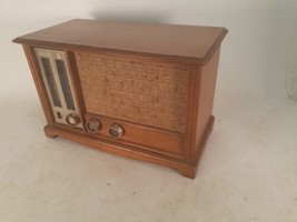 Mid Century Zenith Long Distance Radio, Working - $59.49