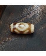 Unique Pattern 2 eyes Himalayan Tibetan Agate Dzi Bead Amulet - $2,041.08 MXN