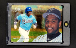 1995 Fleer Flair #355 Terry Pendleton Florida Marlins Baseball Card - $1.99