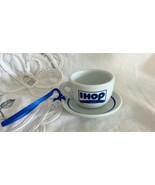IHOP Restaurant Miniature Coffee Cup &amp; Saucer Christmas Ornament 2.5&quot; w ... - $185.51 MXN