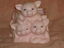 Three Little Pigs Planter - £9.62 GBP