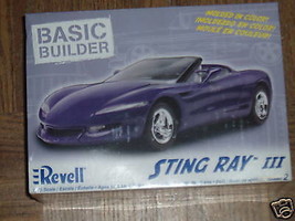 NEW REVELL 0851 STING RAY III 1/25TH  SCALE MODEL- W56 - $8.54