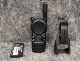 Motorola CLS1410 4 Channel UHF Business Two-Way Radio w/ Belt Clip New - $87.99