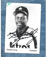 Signed Astros Outfielder Gerald Young B &amp; W, 3 1/2 by 5 inch picture card - €5,15 EUR