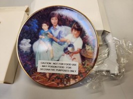 New Avon Fine Collectibles 2001 &quot;Blossoms of Love&quot; Mother&#39;s Day Plate with Easel - £7.58 GBP