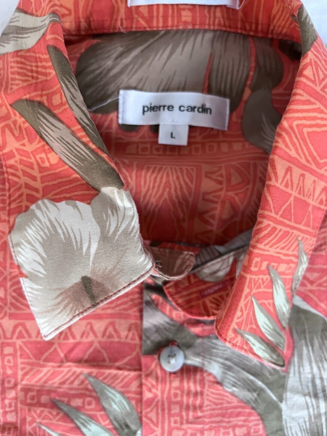 Hawaiian Style Shirt - Hibiscus and Monstera Print Pattern - Sz L - $19.77