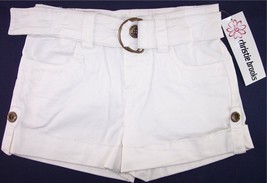 NWT Christie Brooks Girl&#39;s White Short Shorts with Belt, 7 or 8 - £9.13 GBP