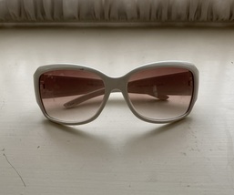 Vintage Foster Grant “La Fleur” White - Rose Sides - A Sun Glasses - £17.20 GBP
