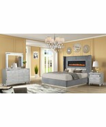Mavela Cream Corduroy Upholstered Queen Bed, 2 Nightstands &amp; Bench - $18,917.60 MXN