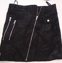 Forever 21 Black Front Zipper Faux Leather Mini Skirt Small - £8.92 GBP