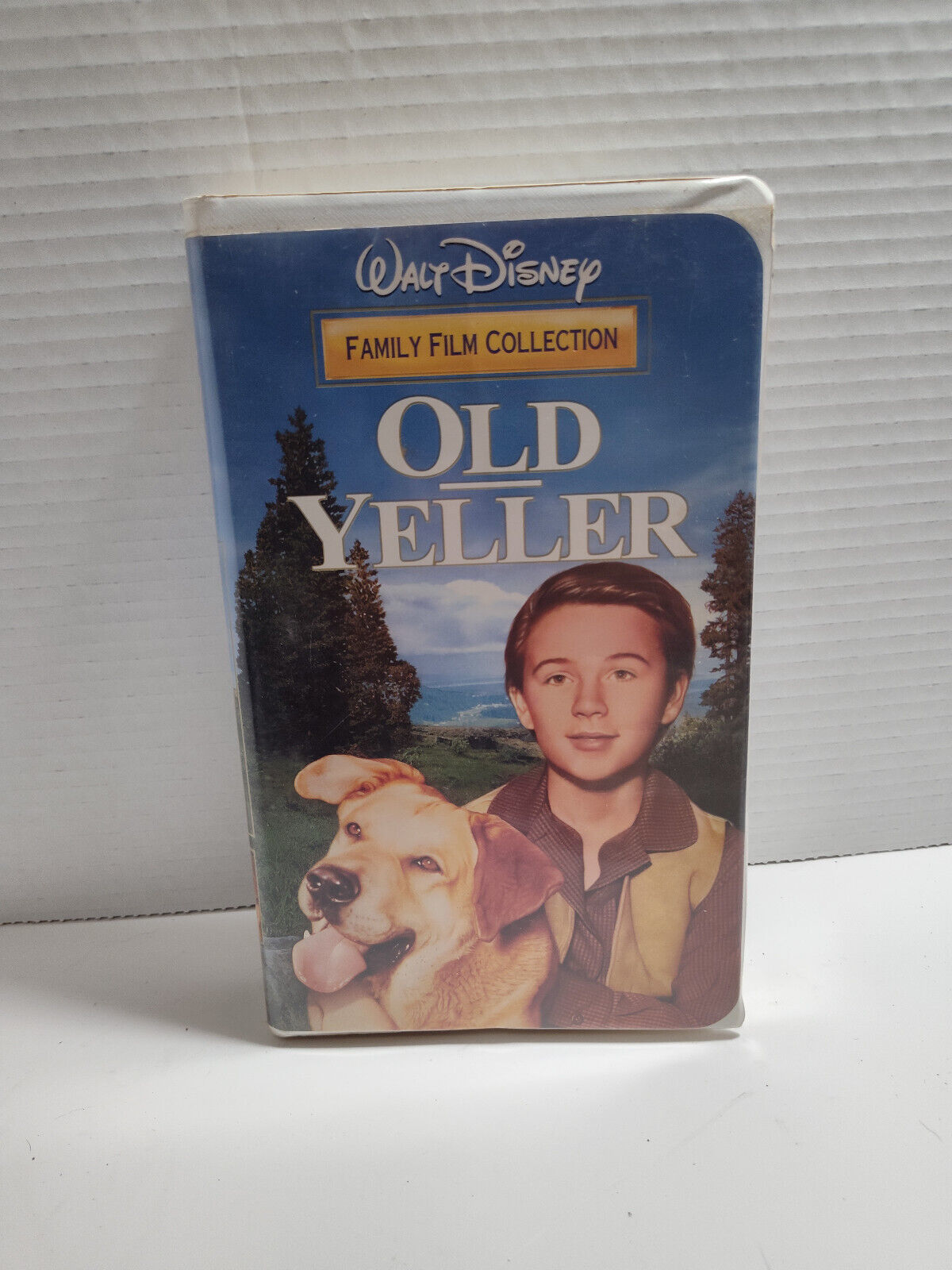 Old Yeller (VHS, 1996) - $8.91
