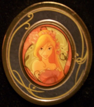 Disney Enchanted Mirrored Portrait of Princess Giselle Pin - £15.82 GBP