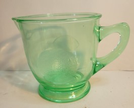 Green Uranium Bowl with Spout &amp; Handle Lemon Design on Side - £27.97 GBP