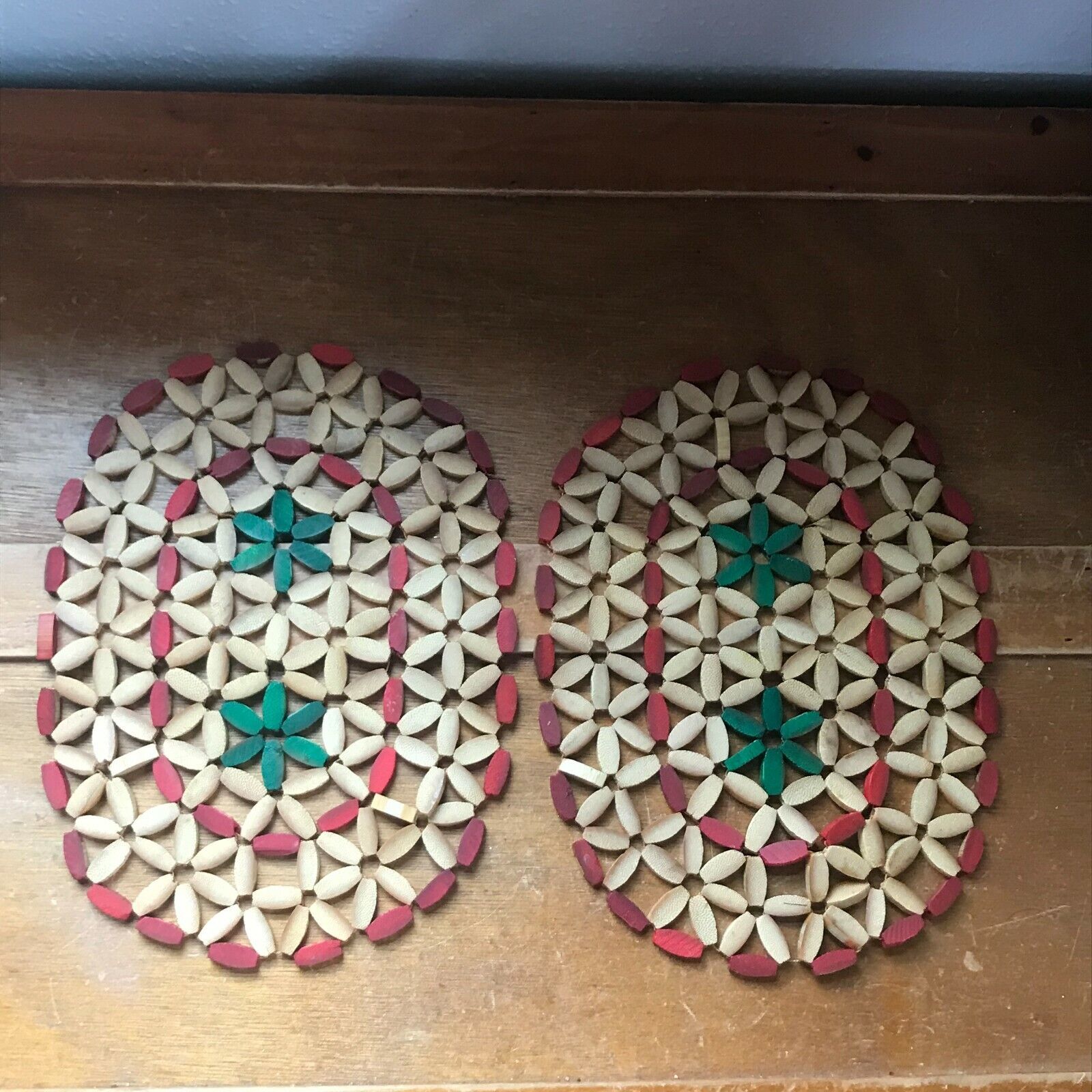 Vintage Pair of Red Green & Tan Wood Flat Barrel Wood Bead Oval Trivets or Doili - £11.88 GBP