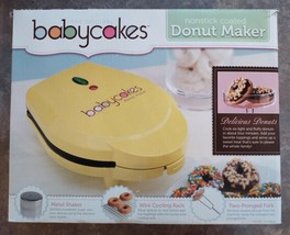 Babycakes DN-6 MINI DONUT MAKER Yellow 6 Donut In Original Box F1 - R5 - $14.24