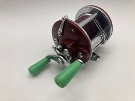 Vintage Penn Peer 109 Level Wind Baitcast Fishing Reel Dark Burgundy - $19.10