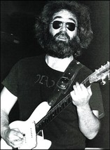 Grateful Dead Jerry Garcia 1976 Travis Bean TB500 electric guitar pin-up photo - £3.32 GBP