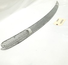 1999 Volkswagen Eurovan OEM White Grille On Hood Minor Scuffs  - $1,153.44 MXN