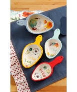 NEW Pioneer Woman 4PC Nesting Measuring Cup Scoop Set Scalloped Stonewea... - £14.95 GBP